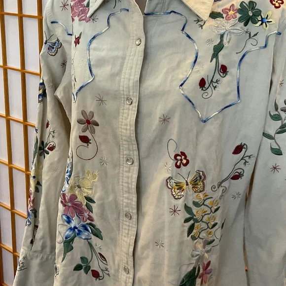 Whimsical Westen-Wear, snap button tan corduroy blouse - Picture 4 of 16